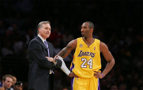 Kobe looks good in practice according to Mike D'Antoni.